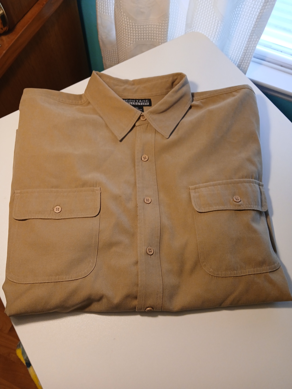 VTG..Men's Tan Button-Down Long Sleeve Shirt